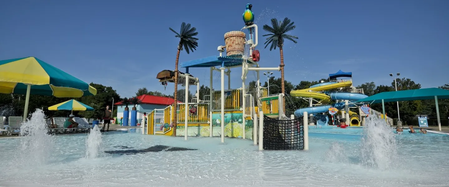 YMCA Louisville Calypso Cove Waterpark interactive play structure